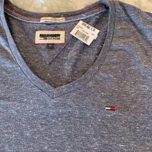 NWT Hilfiger Denim V-Neck T-Shirt
